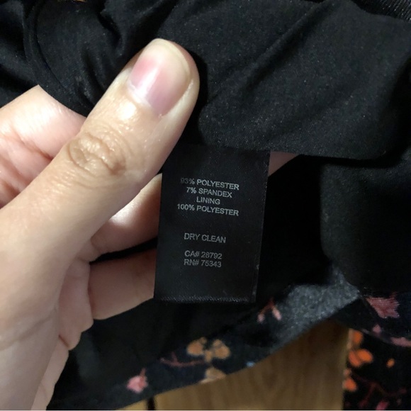 Velvet Floral Blazer - Picture 9 of 12